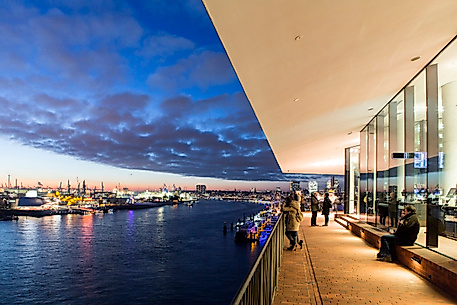 Elbphilharmonie Plaza