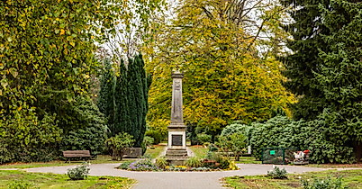 lee_maas_timo_sommer_hamburger_norden_friedhof_ohlsdorf_3000px_argb_331