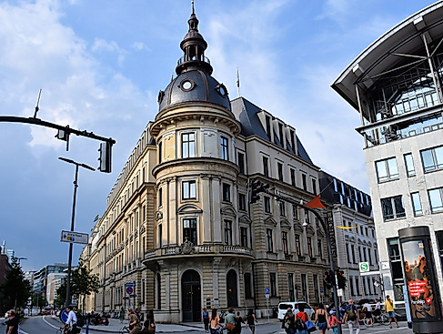 Ehemaliges Stadthausgebäude