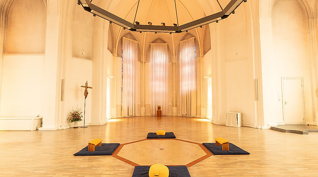 Forschungsraum in der Kirche der Stille