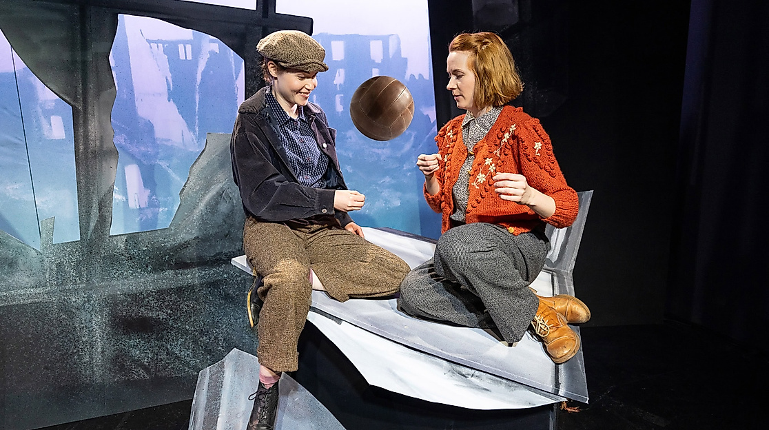 Huul man nich, du leevst ja noch; von Kirsten Boie; Ohnsorg-Theater, Uraufführung