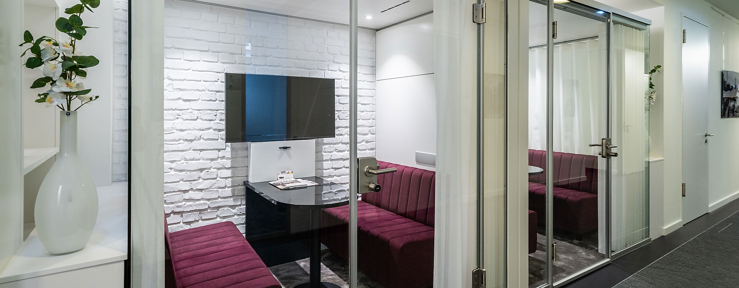 poi-2500x974-DigitalRooms_Satellite_Office