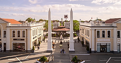Haupteingang Designer Outlet Neumünster