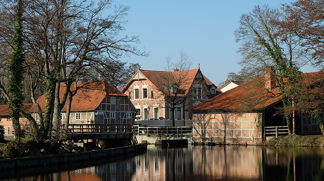 Wassermühle mit Handwerkermuseum und Schmiede am Mühlenteich