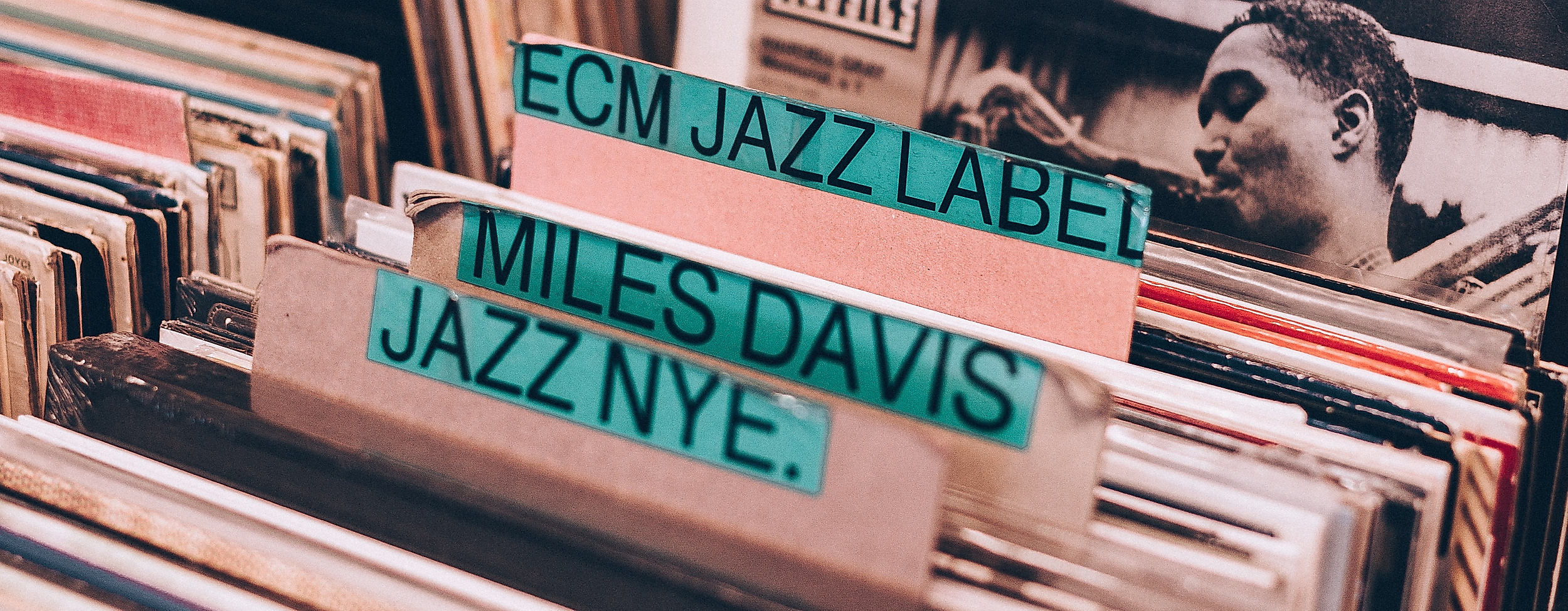 jazz-schallplatten_c-florencia-viadana-f7w1qp62psq-unsplash