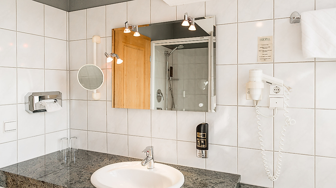 Hotel Ökotel Hamburg: Bad