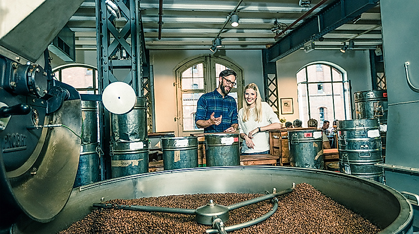 speicherstadt-kaffeeroesterei_kaffeebohnen-mahlen_c-2020_speicherstadt-kaffeeroesterei