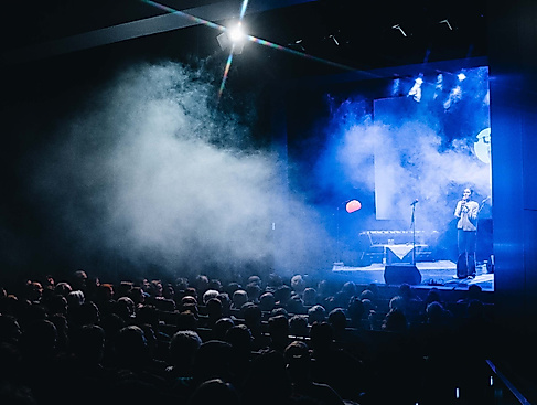 Poetry Slam - Plattdüütsch vs. Hochdeutsch