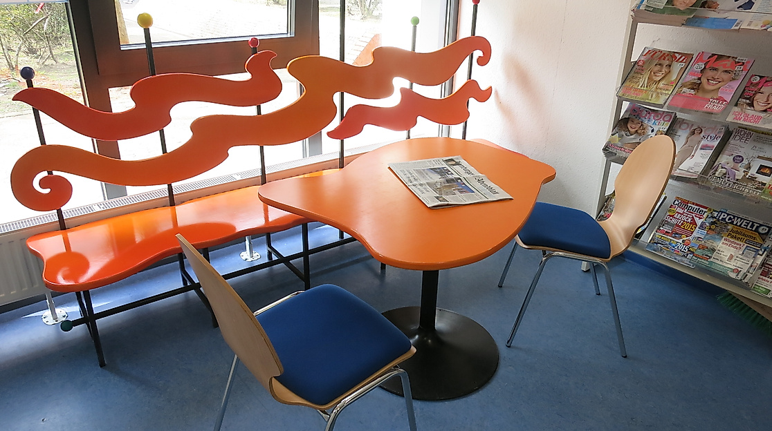 Die Zeitschriftenecke in der Bücherhalle Mümmelmannsberg