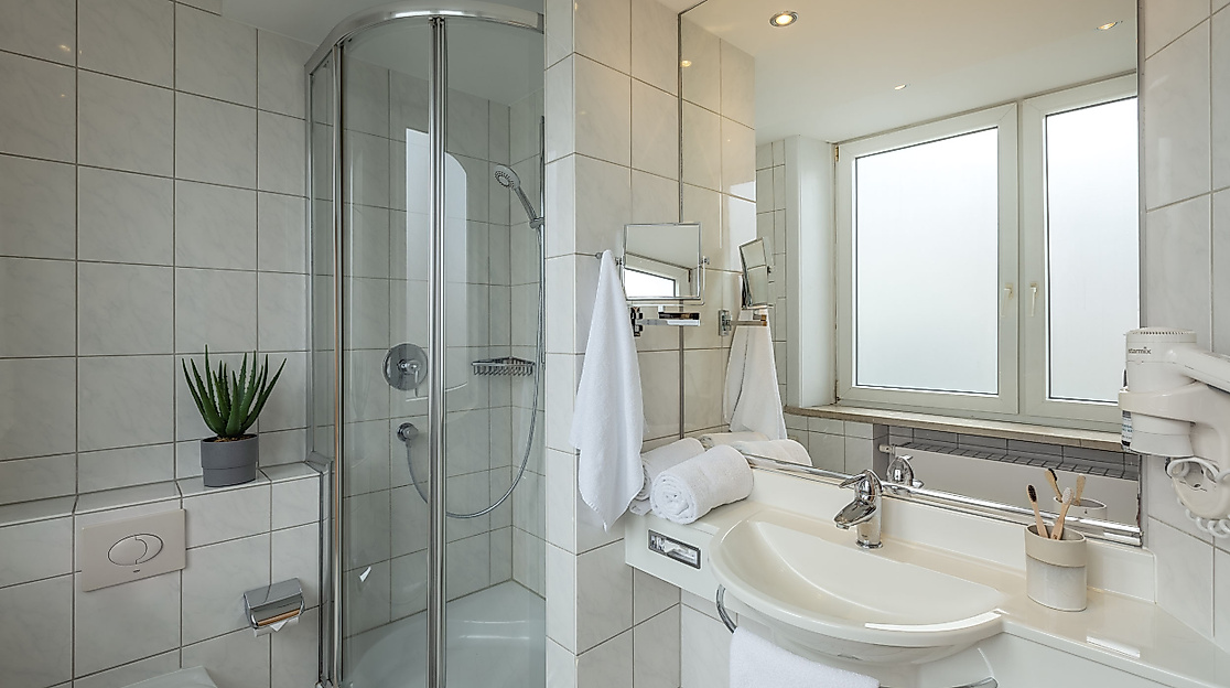 Garner Hotel Hamburg - Wandsbek: bathroom