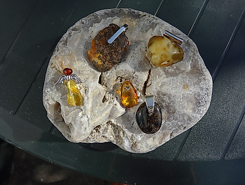 Bernsteinschleifstücke