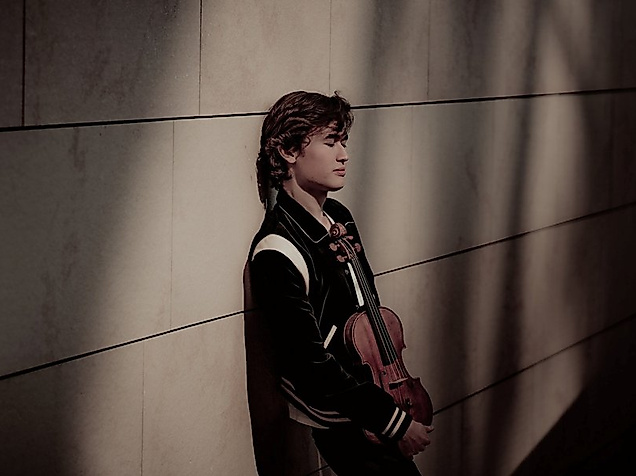 Die Deutsche Kammerphilharmonie Bremen / Daniel Lozakovich / Tarmo Peltokoski