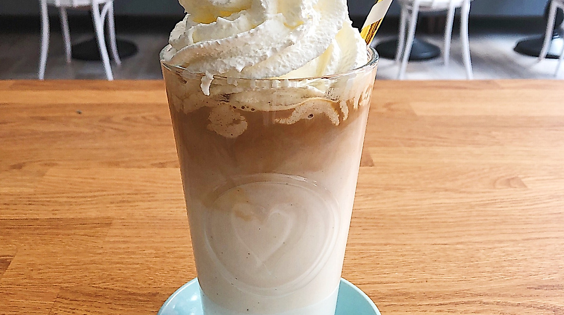 eiskaffee-c-cafe-amorebelle