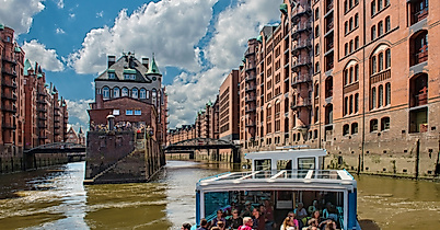 Platz06_Barkasse_Speicherstadt_Wasserschloss_ ABICHT