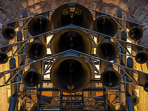 Die Glocken des Carillons vom Mahnmal St. Nikolai