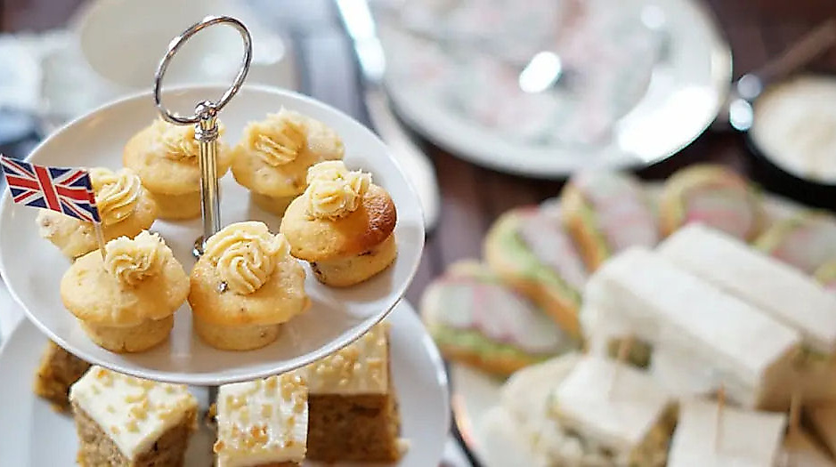 Tea Time - Königliche Auszeit mit Gurkensandwiches, Scones und Earl Grey