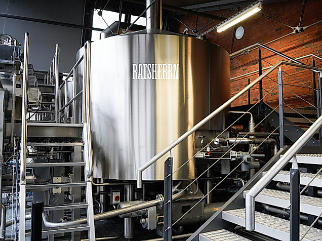 Ratsherrn Brauerei_Sudhaus_Kessel_neues_Logo_weiss-1