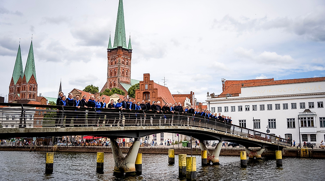 Chor der Singeleiter_Bruecke_2_c_Maximilian Busch