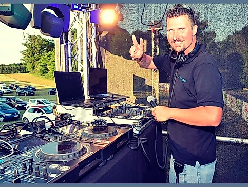 DJ Florian - Bar Cosmopolitan