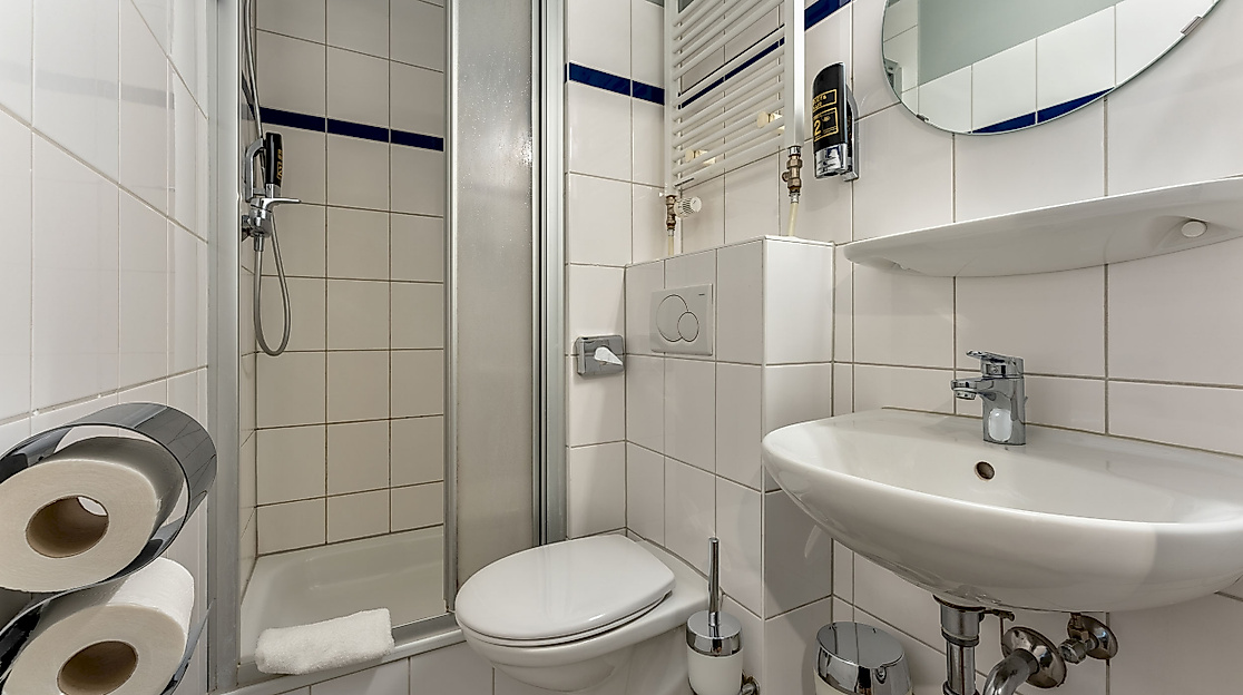 Hotel A&O Hamburg Hauptbahnhof: Bad