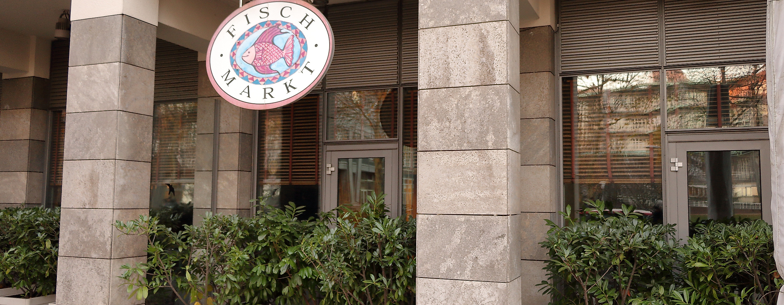 restaurant-fischmarkt_c-2018-hamburg-tourismus-gmbh-johanna-nickel