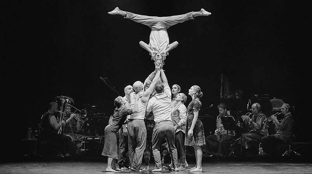 »Urlicht Primal Light« – Gustav Mahler goes Circus