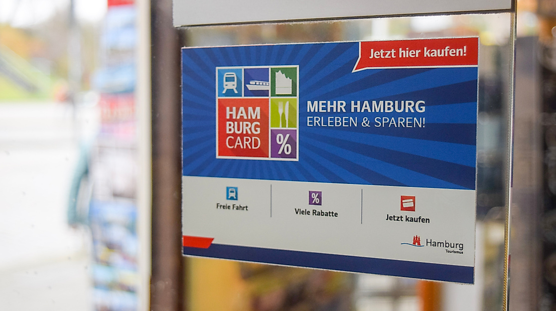 Hamburg-Card-Tourist-Info-Landungsbrücken