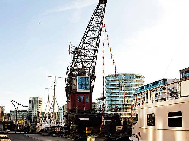 harrys-hamburger-hafenbasar_front_c-2018_tschreiber