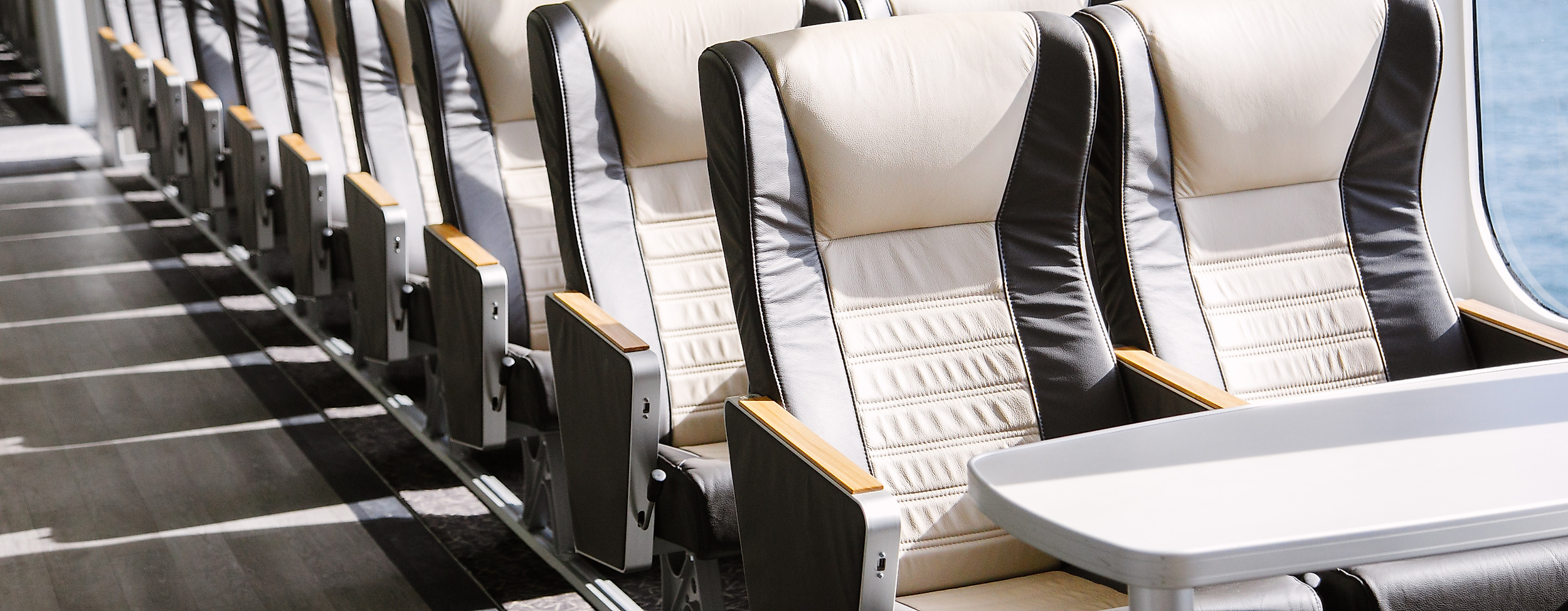 innenaufnahme_halunder-jet_panorama-class_austal-cam2-126_copyright-frs-helgoline