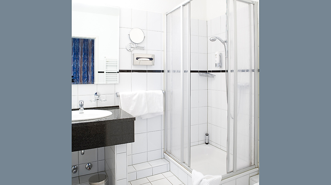 relexa hotel Bellevue Hamburg: Bad