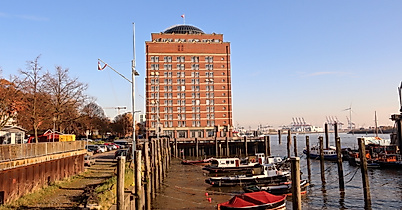 restaurant-elbwarte-im-augustinum_c-2018-hamburg-tourismus-gmbh-johanna-nickel_02