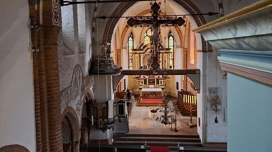 St. Nicolai-Kirche innen von der Orgelbrüstung