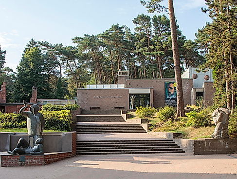 Kunststunde in der Großen Kunstschau