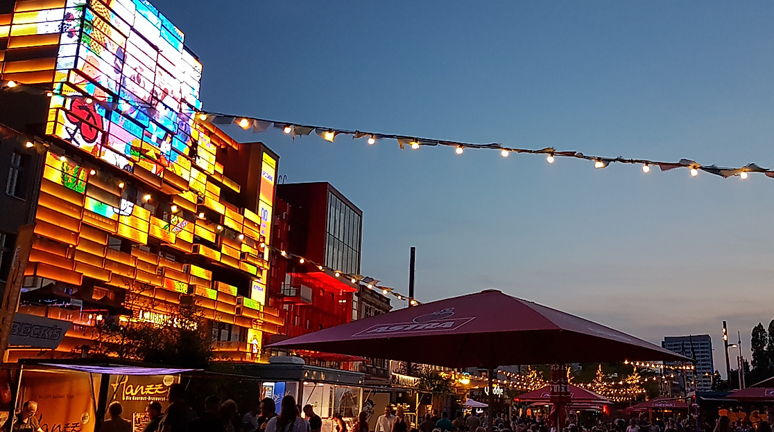 Spielbudenplatz