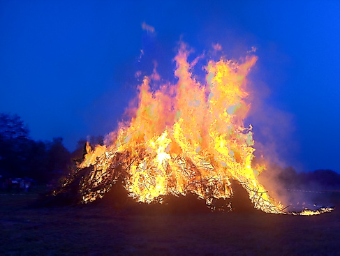 Osterfeuer Hörpel