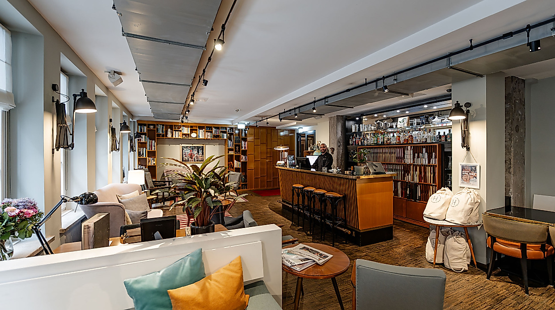 Henri Hotel Hamburg Downtown: Bar, Lobby, Rezeption