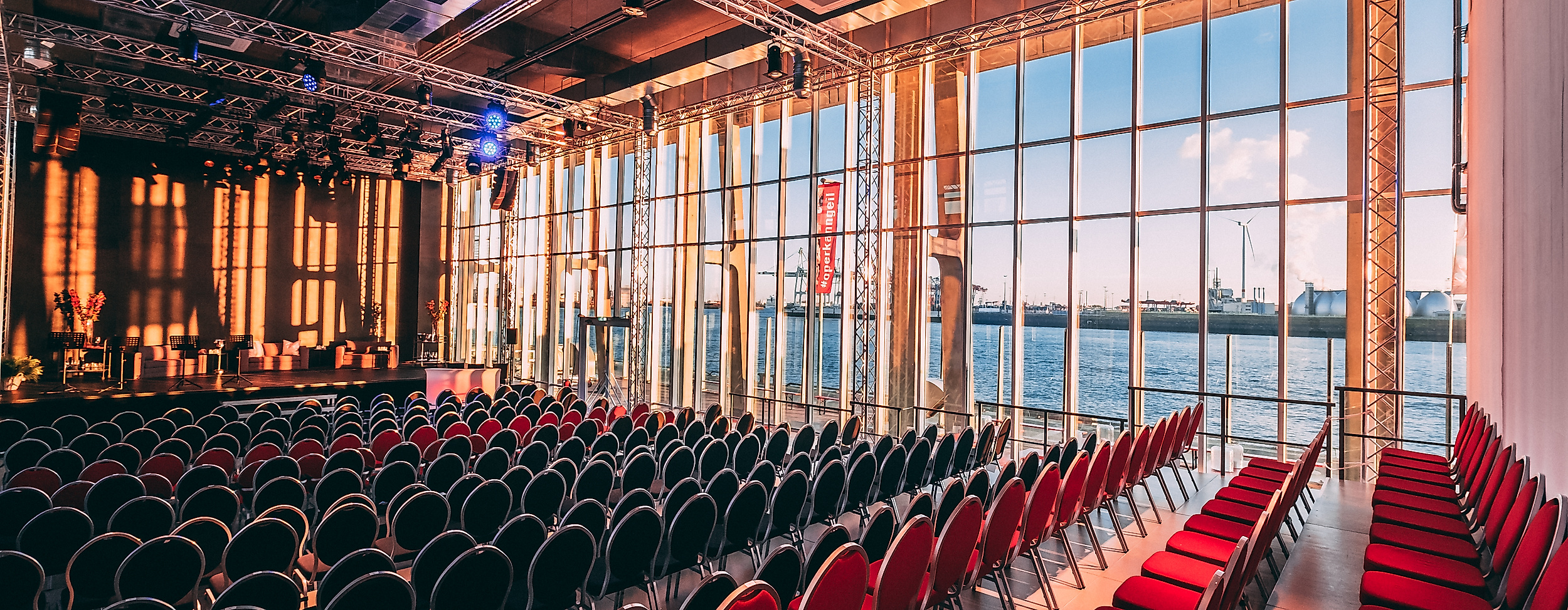 opernloft-saal-at-silke-heyer