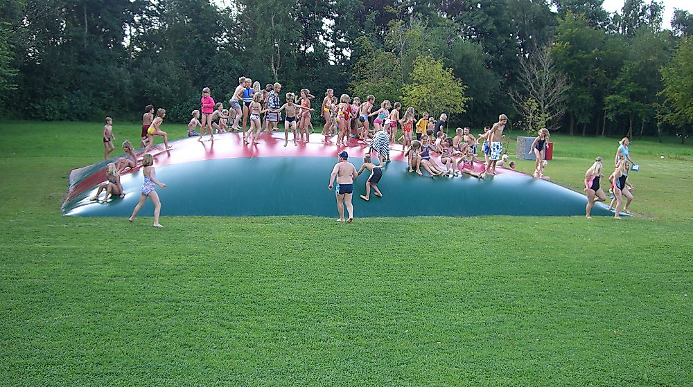 Freibad Wesselburen Hüpfkissen