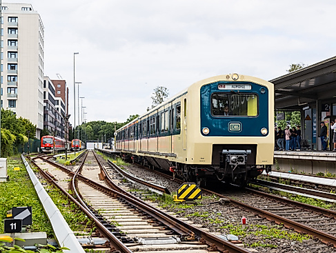 Der Museumszug 472 062 in Poppenbüttel