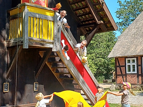 Die Punch & Judy Show im Museumsdorf