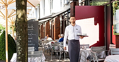 marleys-restaurant_aussenterrasse_c-2020_madison-hotel-gmbh