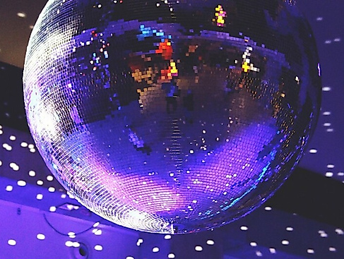 Louise tanzt im B*Treff Altona-Nord