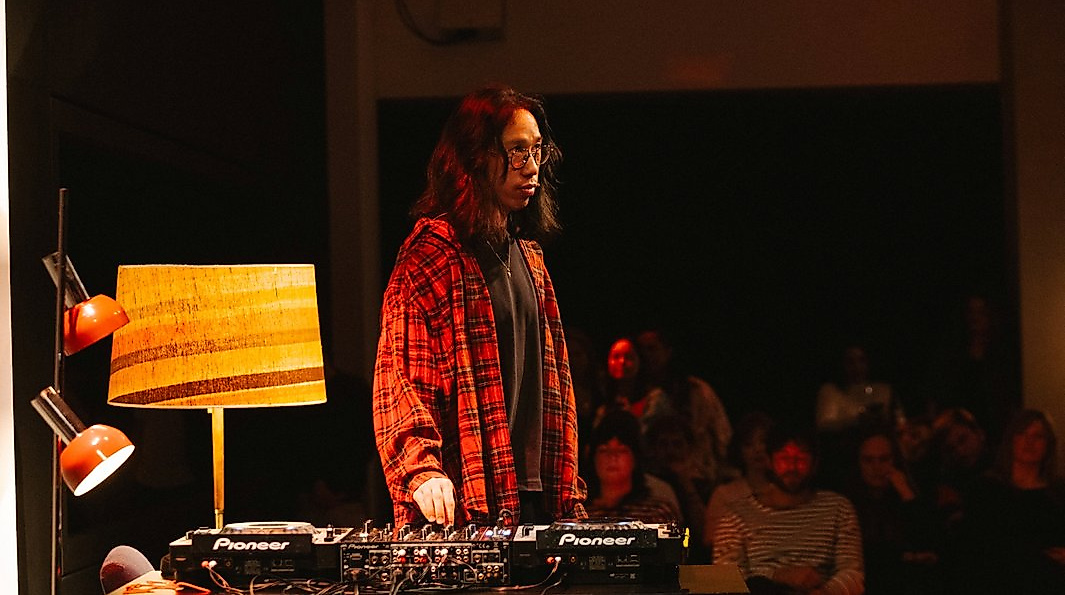 Derrick Gee’s Radio Weekender
