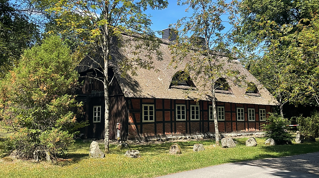 Gebäude in Lopau, MuTou