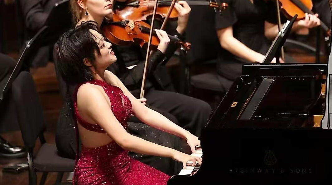 Beethoven Orchester Hamburg / Zou Jingyi / Ulrich Windfuhr