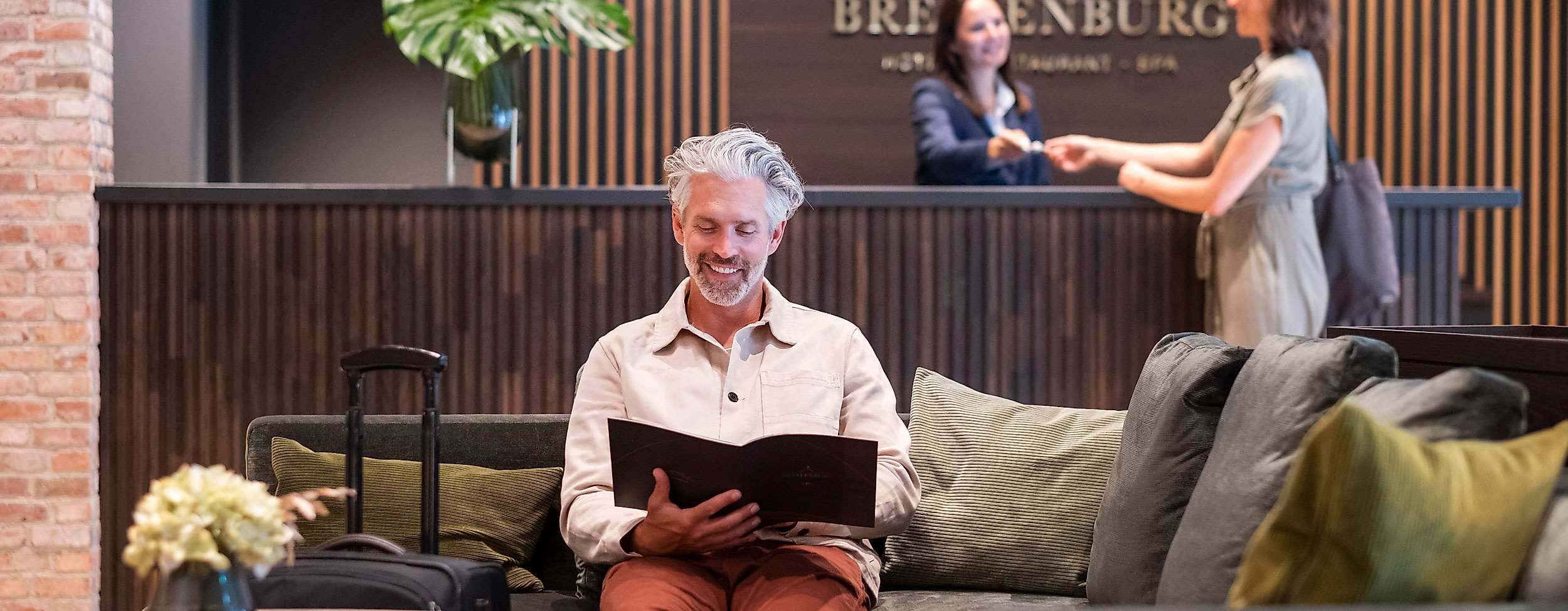 poi-hotel-breitenburg-pooltotale_foto-a.haug-web-2500x1500