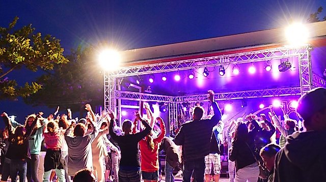McKenzies Revival Party mit DJ George