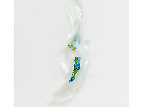 Noémi Barbaglia, Forget-me-not, Acryltinte auf Glasfaser, Kunstharz, 46 × 14 × 5 cm, 2023