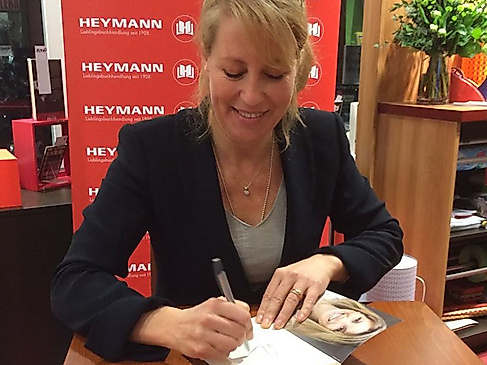 Anne Gesthuysen in der Buchhandlung HEYMANN in Eimsbuettel