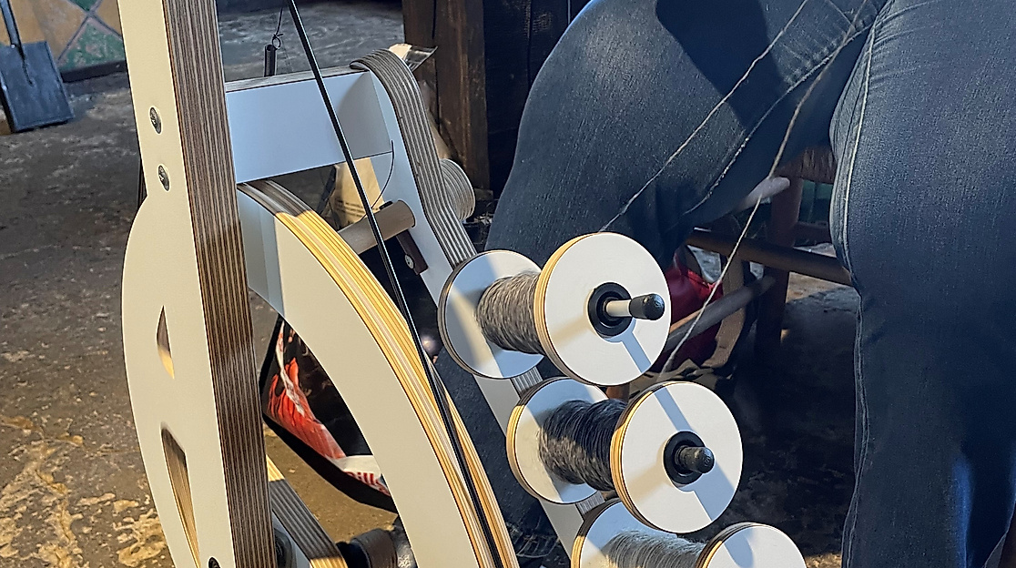 Spinnen lernen im Rieck Haus